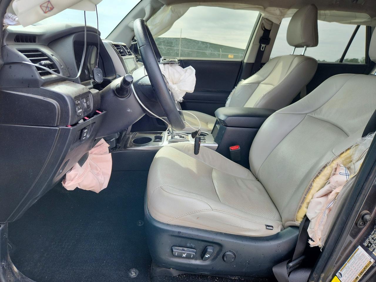 2022 TOYOTA 4RUNNER SR5 photo 13