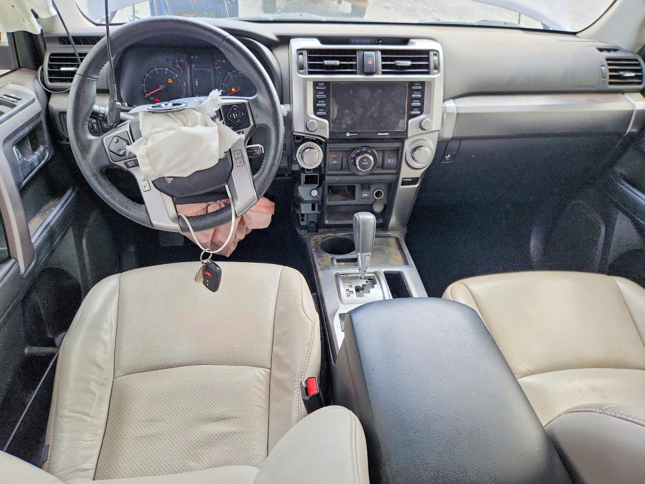 2022 TOYOTA 4RUNNER SR5 photo 15