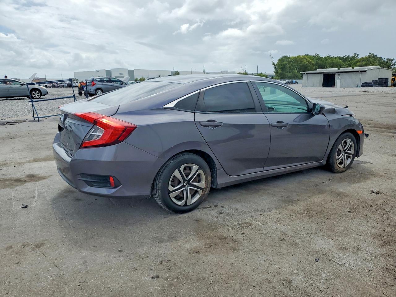 2017 HONDA CIVIC LX photo 7