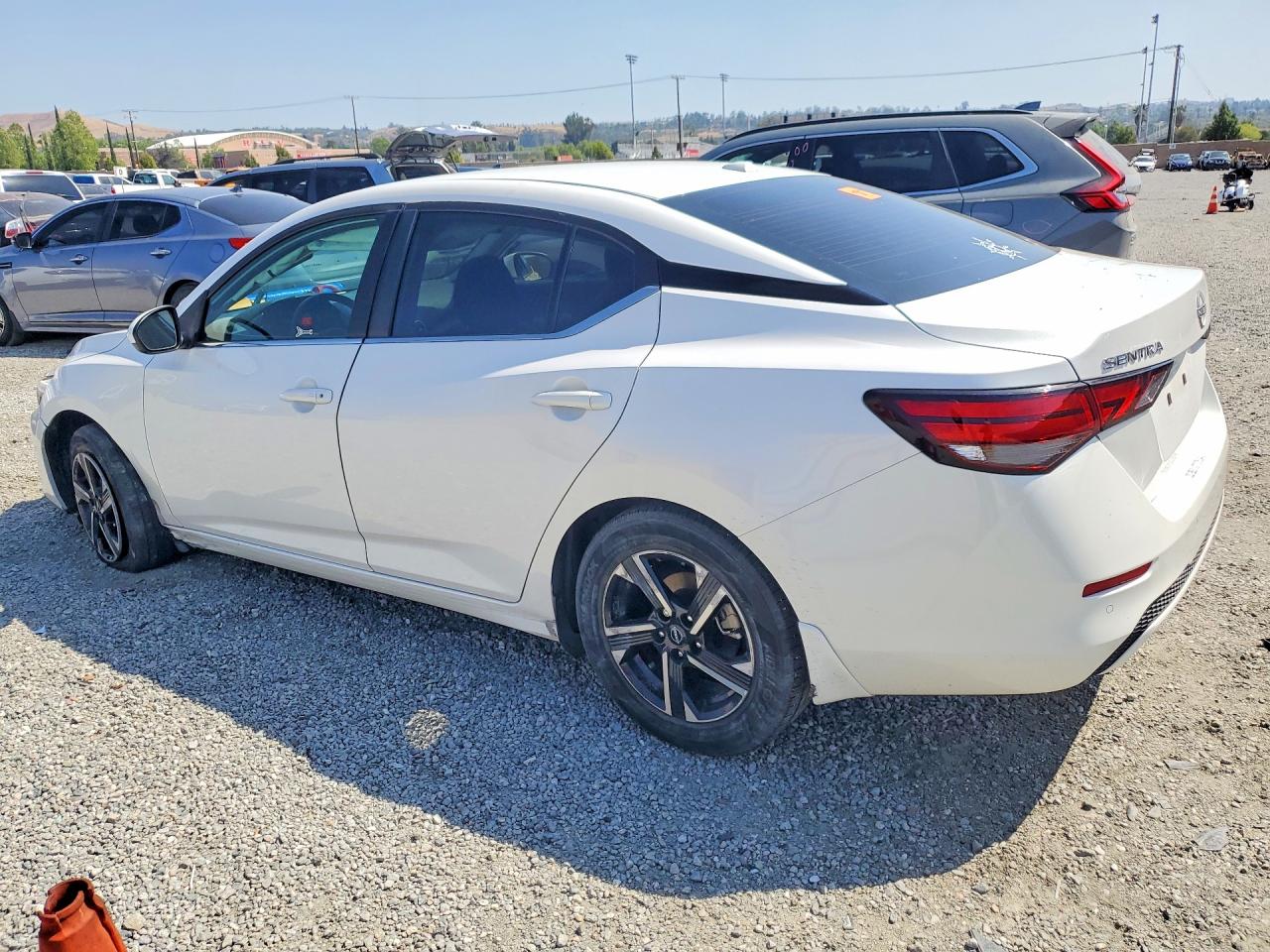 2024 NISSAN SENTRA SV photo 3