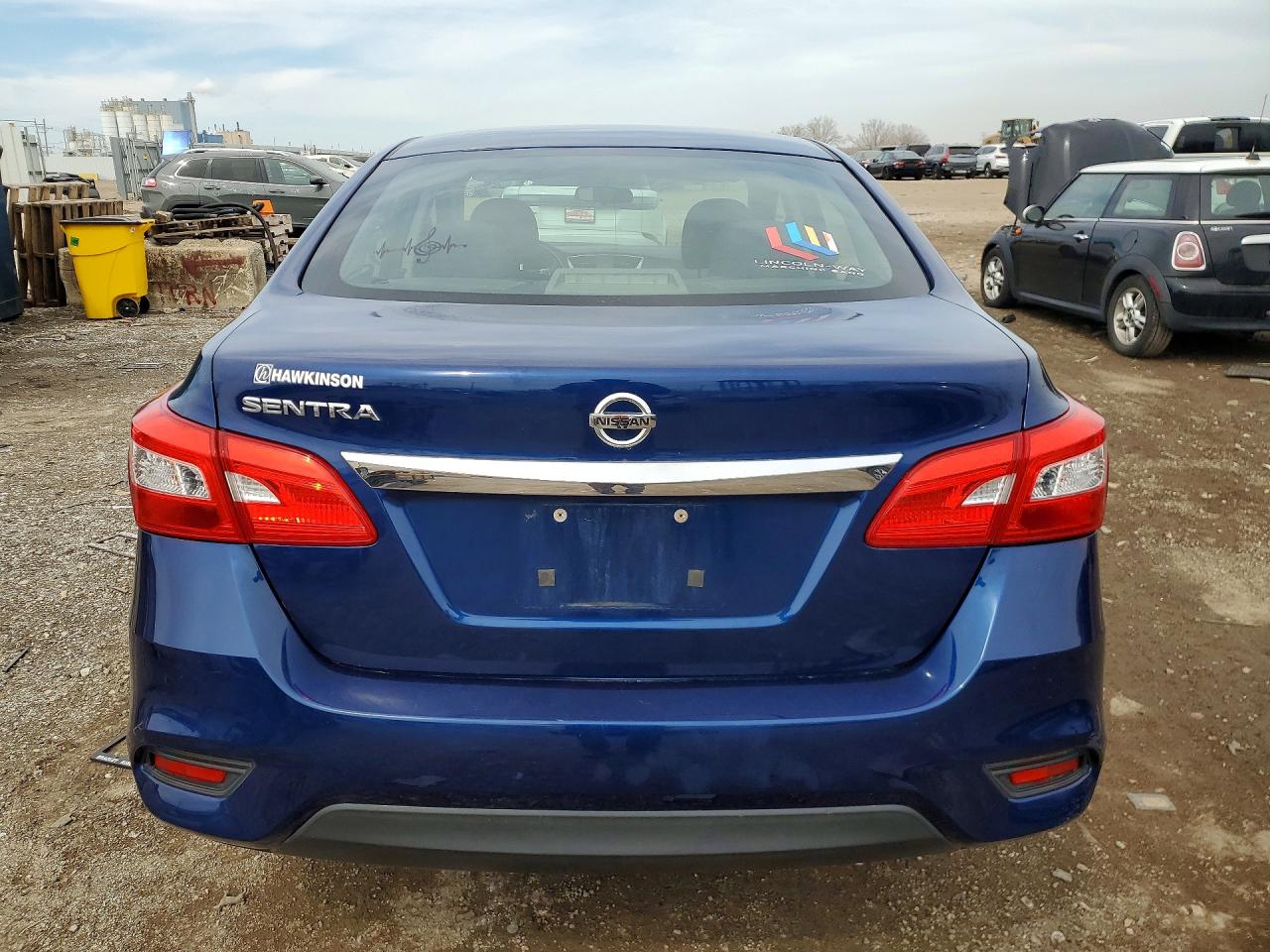 2016 NISSAN SENTRA S photo 6