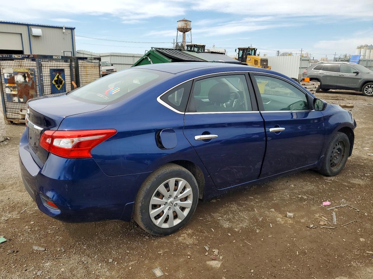 2016 NISSAN SENTRA S photo 3