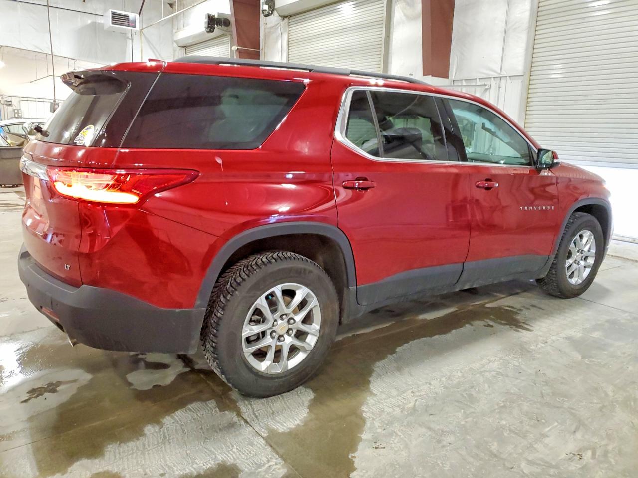 2020 CHEVROLET TRAVERSE LT photo 3