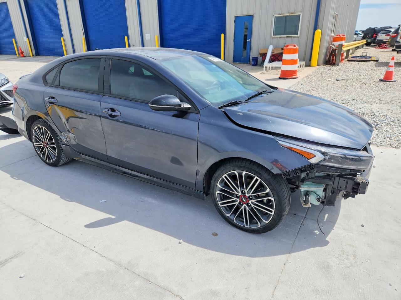 2023 KIA FORTE GT photo 7