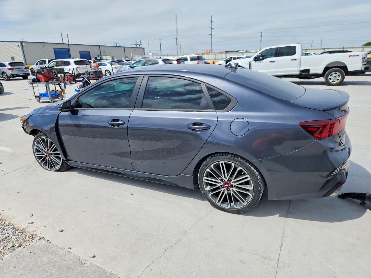 2023 KIA FORTE GT photo 3