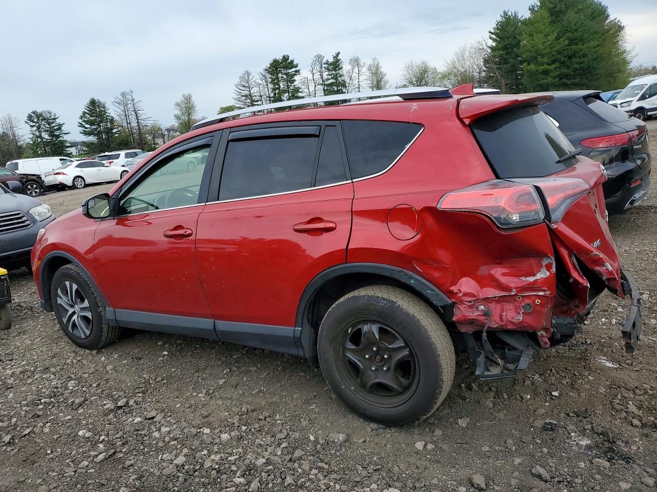 2016 TOYOTA RAV4 LE photo 2