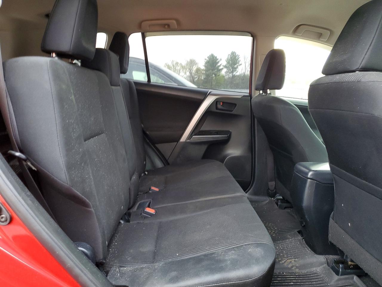 2016 TOYOTA RAV4 LE photo 11