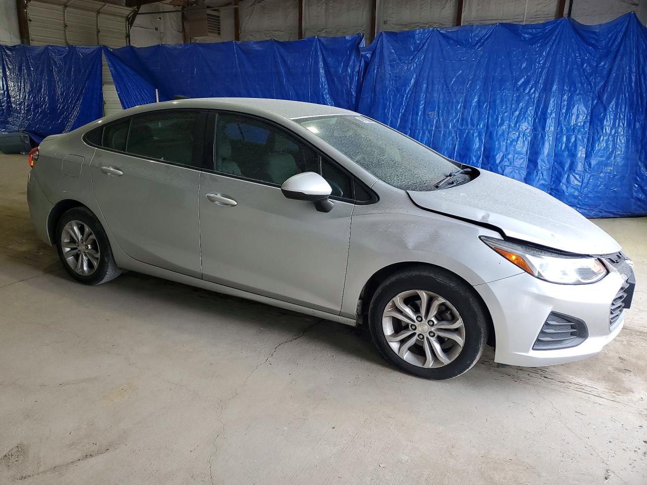 2019 CHEVROLET CRUZE LS photo 4