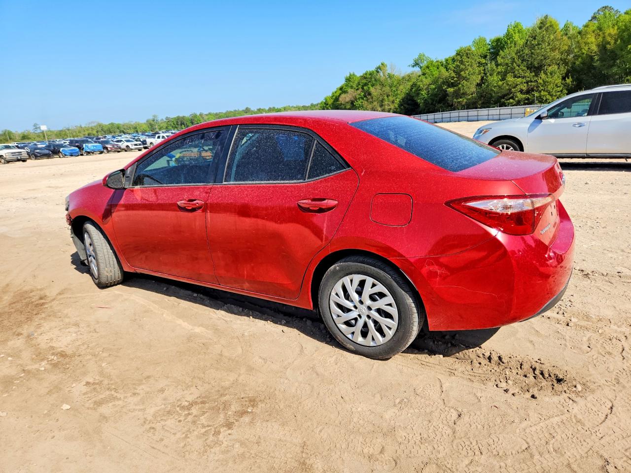 2018 TOYOTA COROLLA LE photo 3
