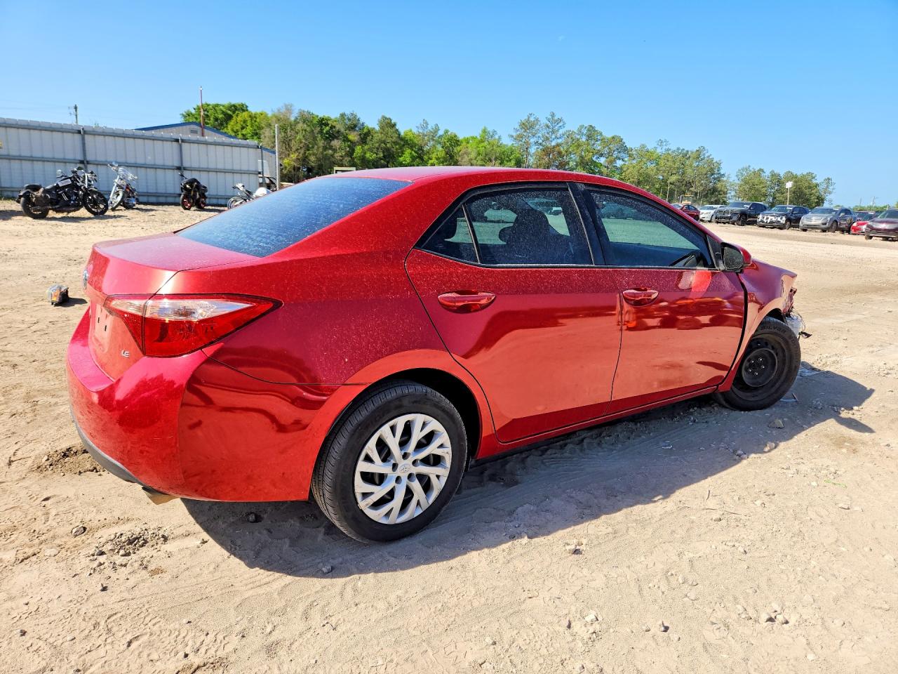 2018 TOYOTA COROLLA LE photo 5