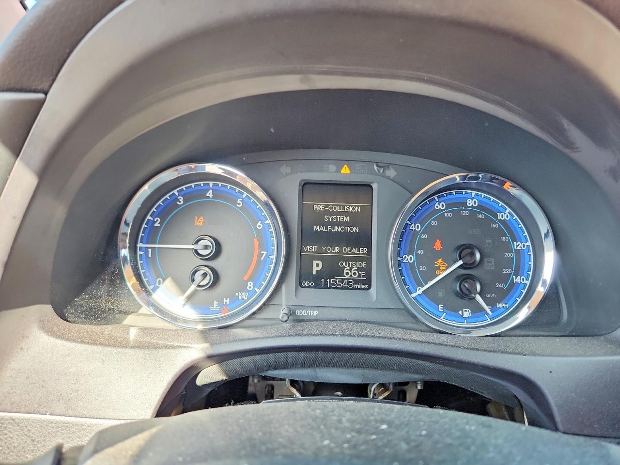 2018 TOYOTA COROLLA LE photo 17