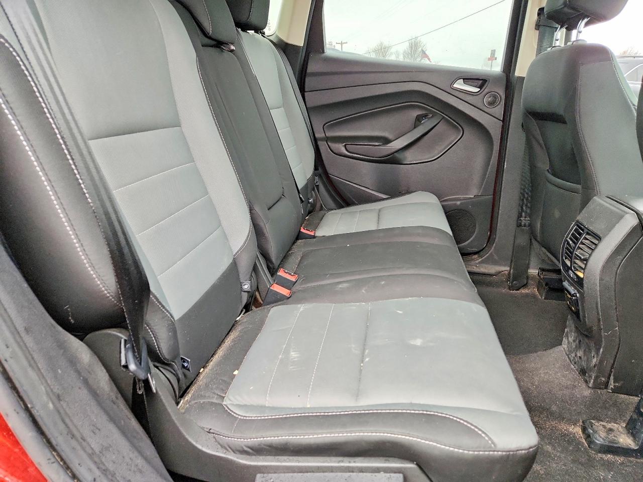 2016 FORD ESCAPE SE photo 11