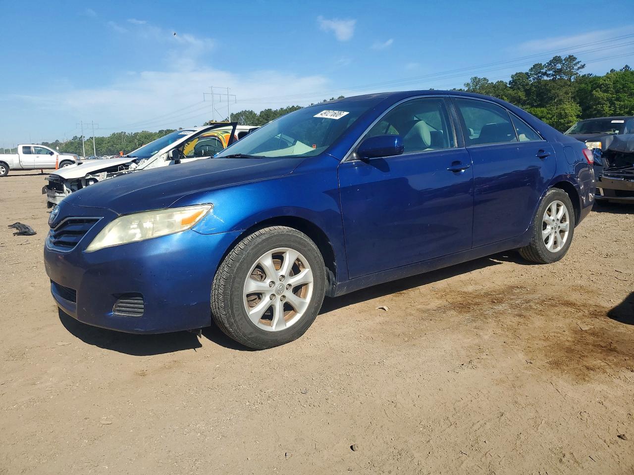 2011 TOYOTA CAMRY