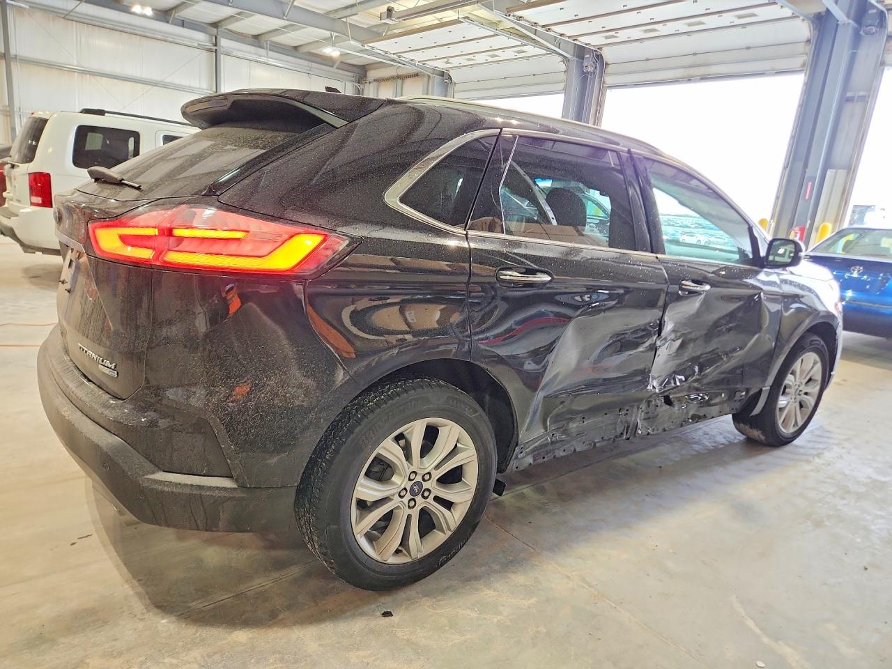 2019 FORD EDGE TITANIUM photo 3