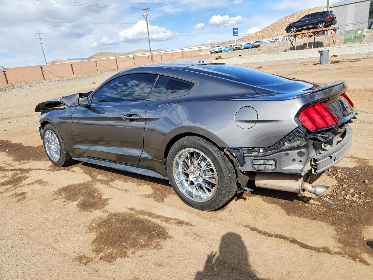 2017 FORD MUSTANG photo 3