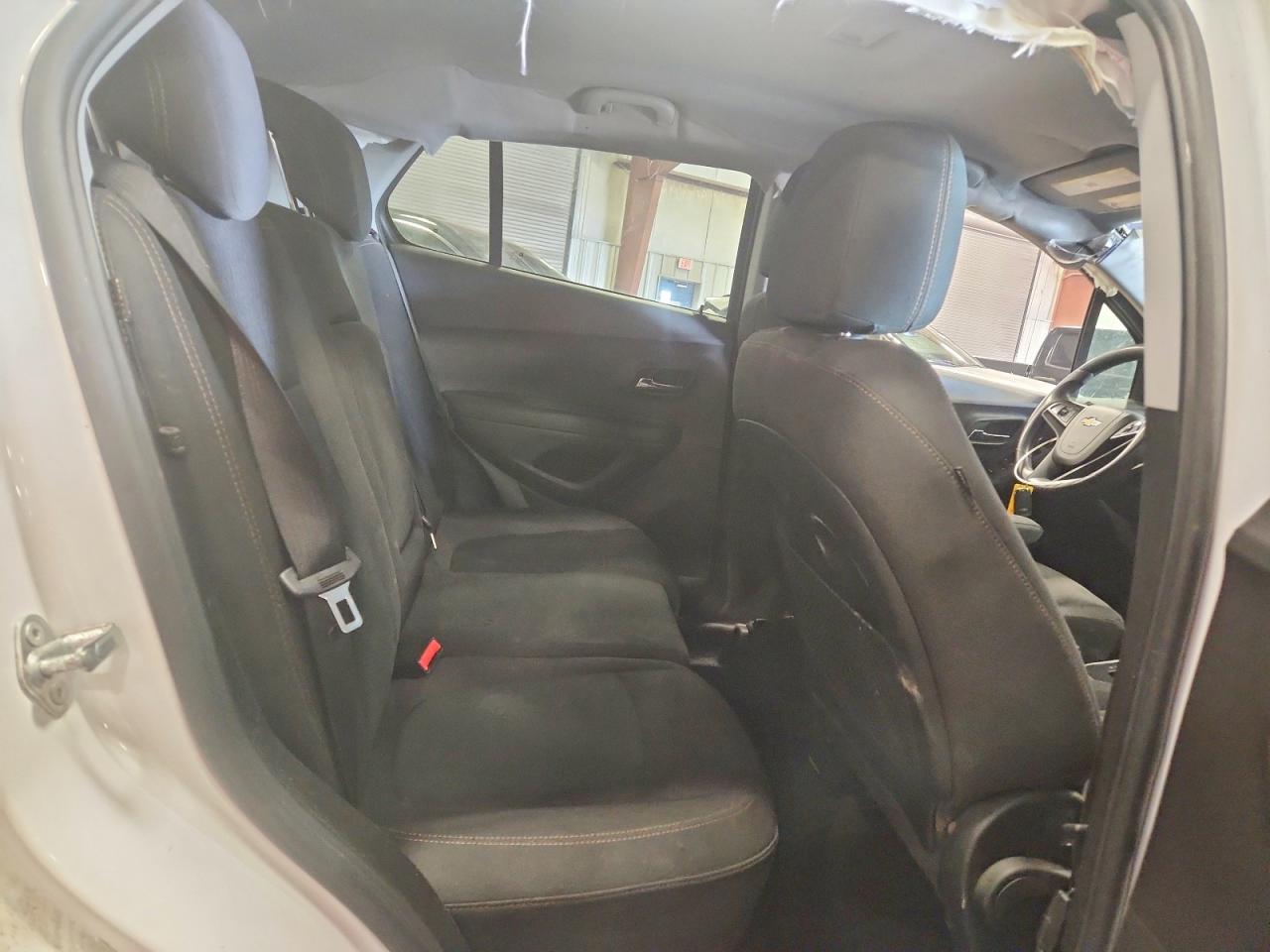 2017 CHEVROLET TRAX LS photo 21