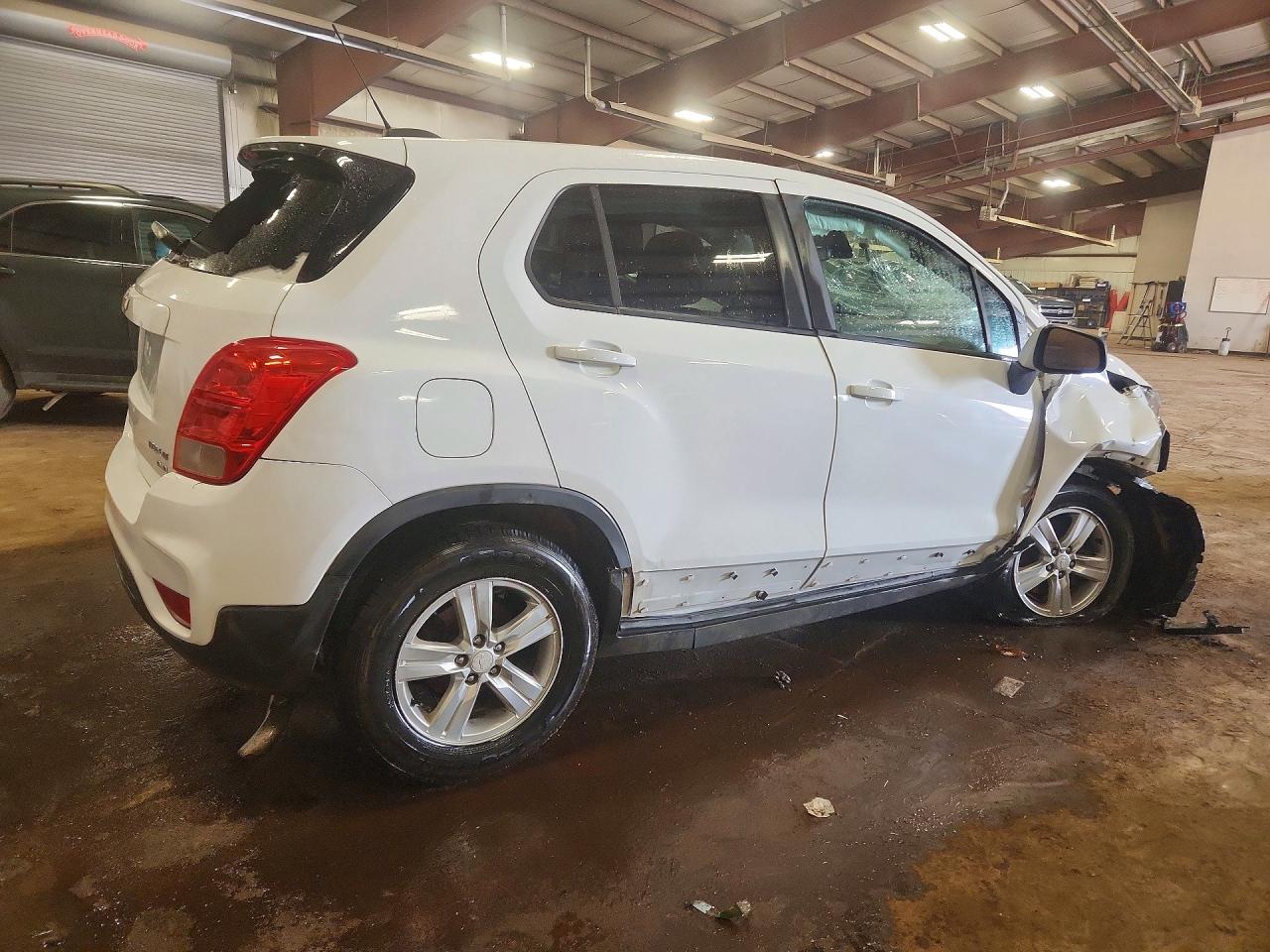 2017 CHEVROLET TRAX LS photo 5