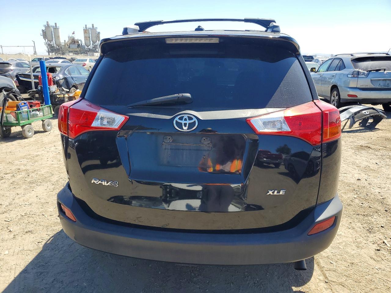 2014 TOYOTA RAV4 XLE photo 6