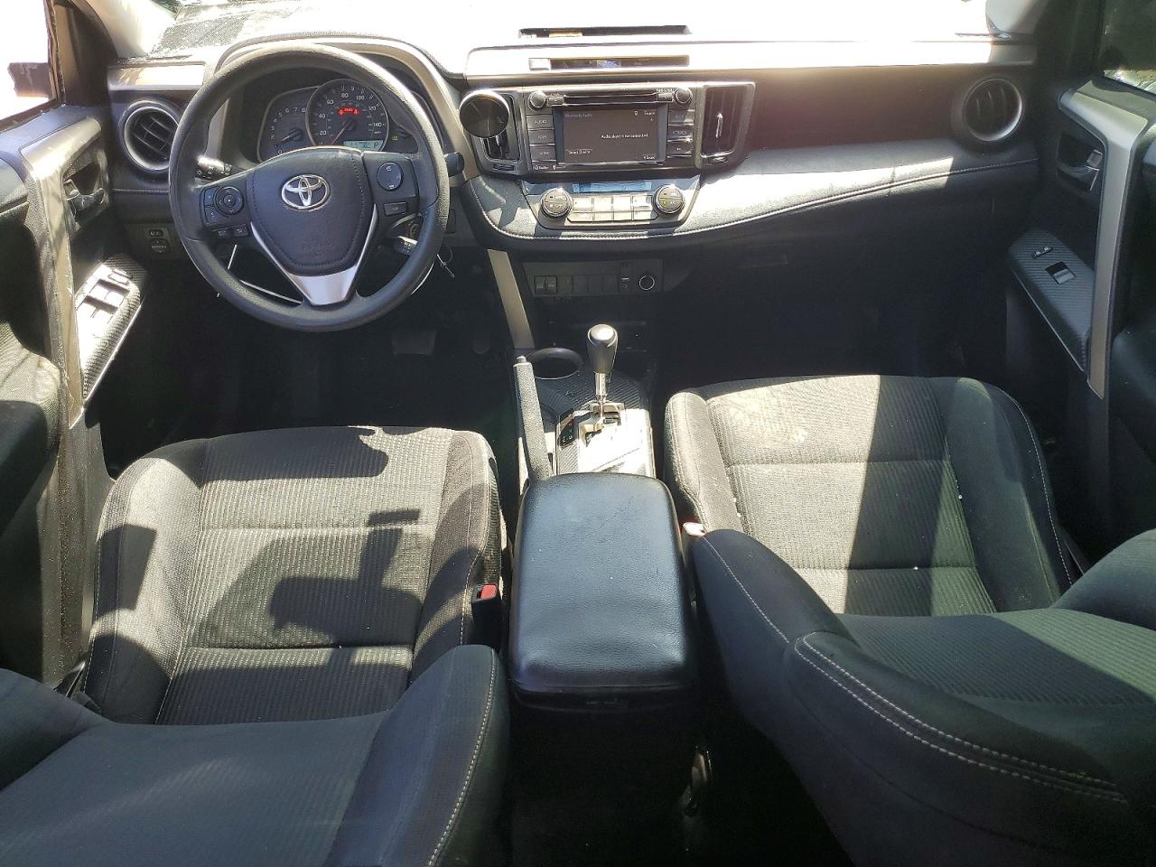2014 TOYOTA RAV4 XLE photo 8
