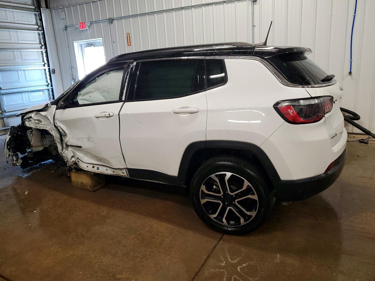 2022 JEEP COMPASS LIMITED photo 4