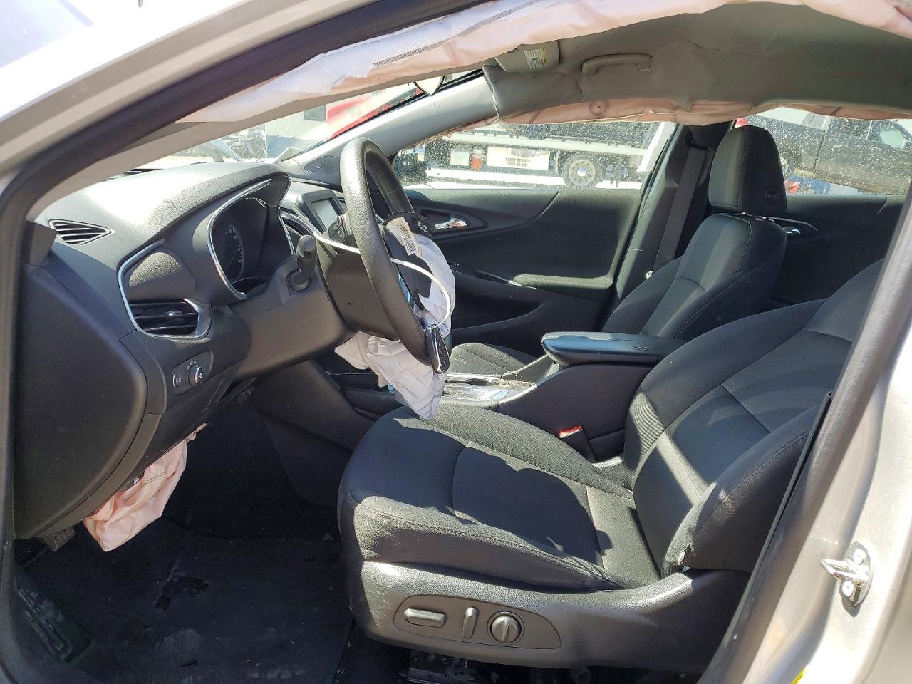 2016 CHEVROLET MALIBU LT photo 13