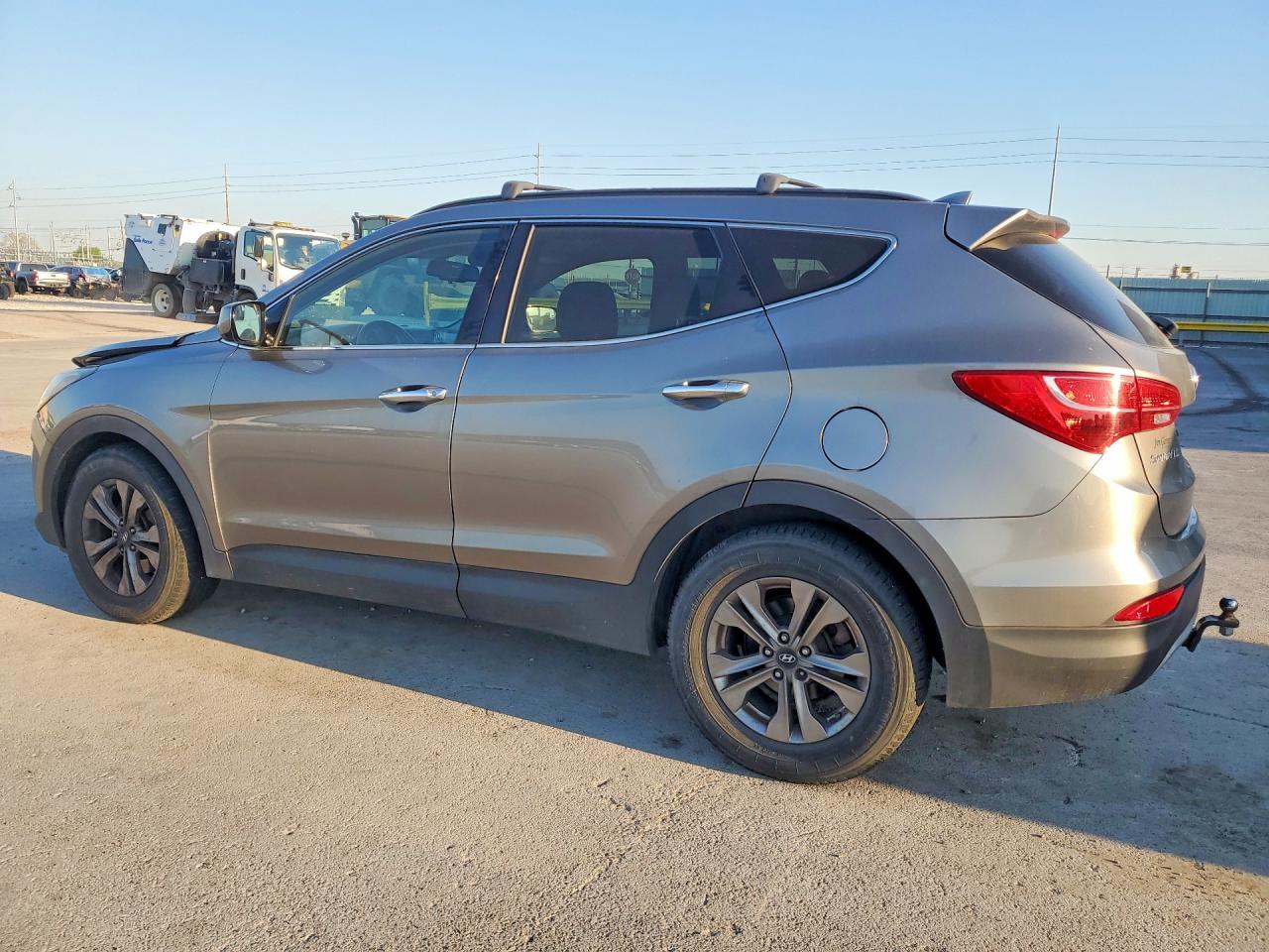 2016 HYUNDAI SANTA FE SPORT 2.4L photo 4