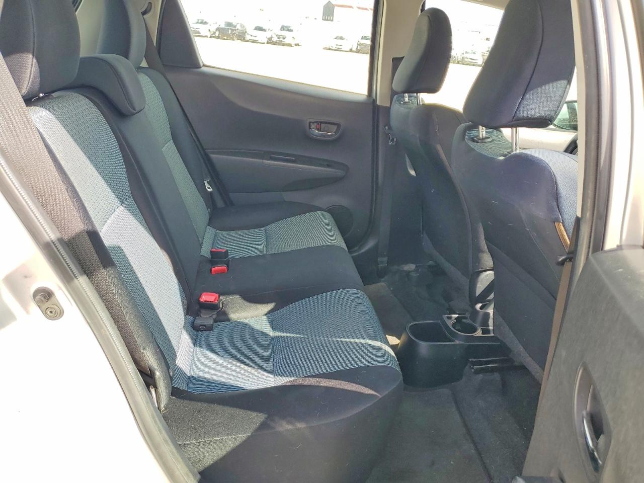2012 TOYOTA YARIS 5-DOOR SE photo 19