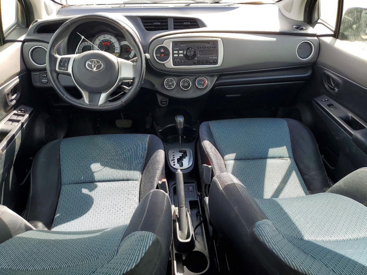 2012 TOYOTA YARIS 5-DOOR SE photo 15