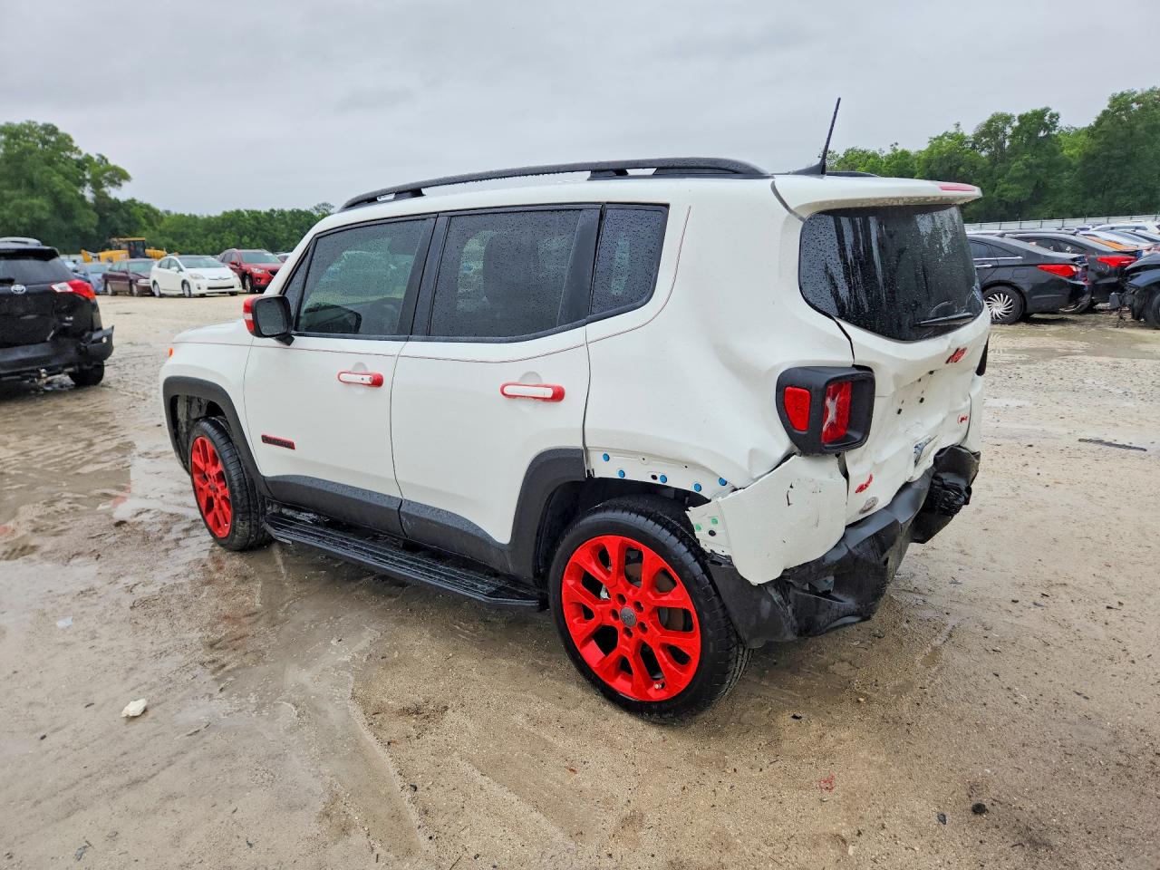 2023 JEEP RENEGADE LATITUDE photo 2
