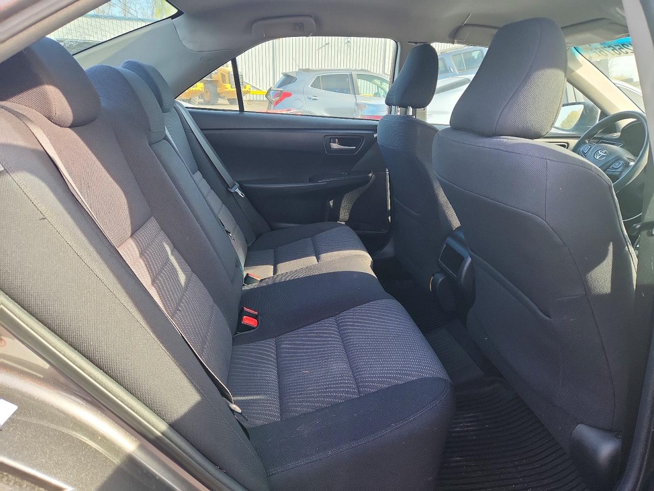 2017 TOYOTA CAMRY LE photo 19