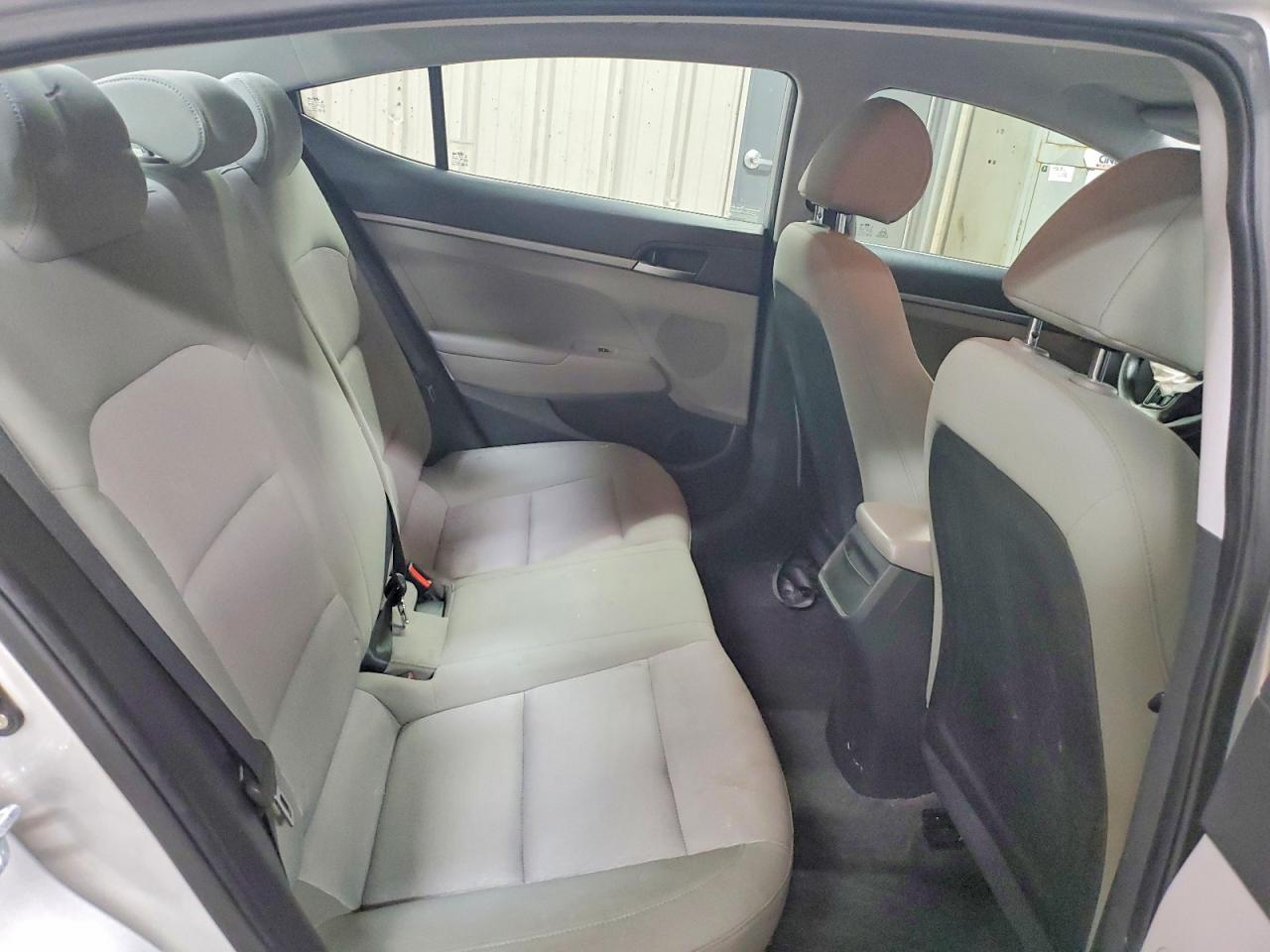 2017 HYUNDAI ELANTRA SE photo 19