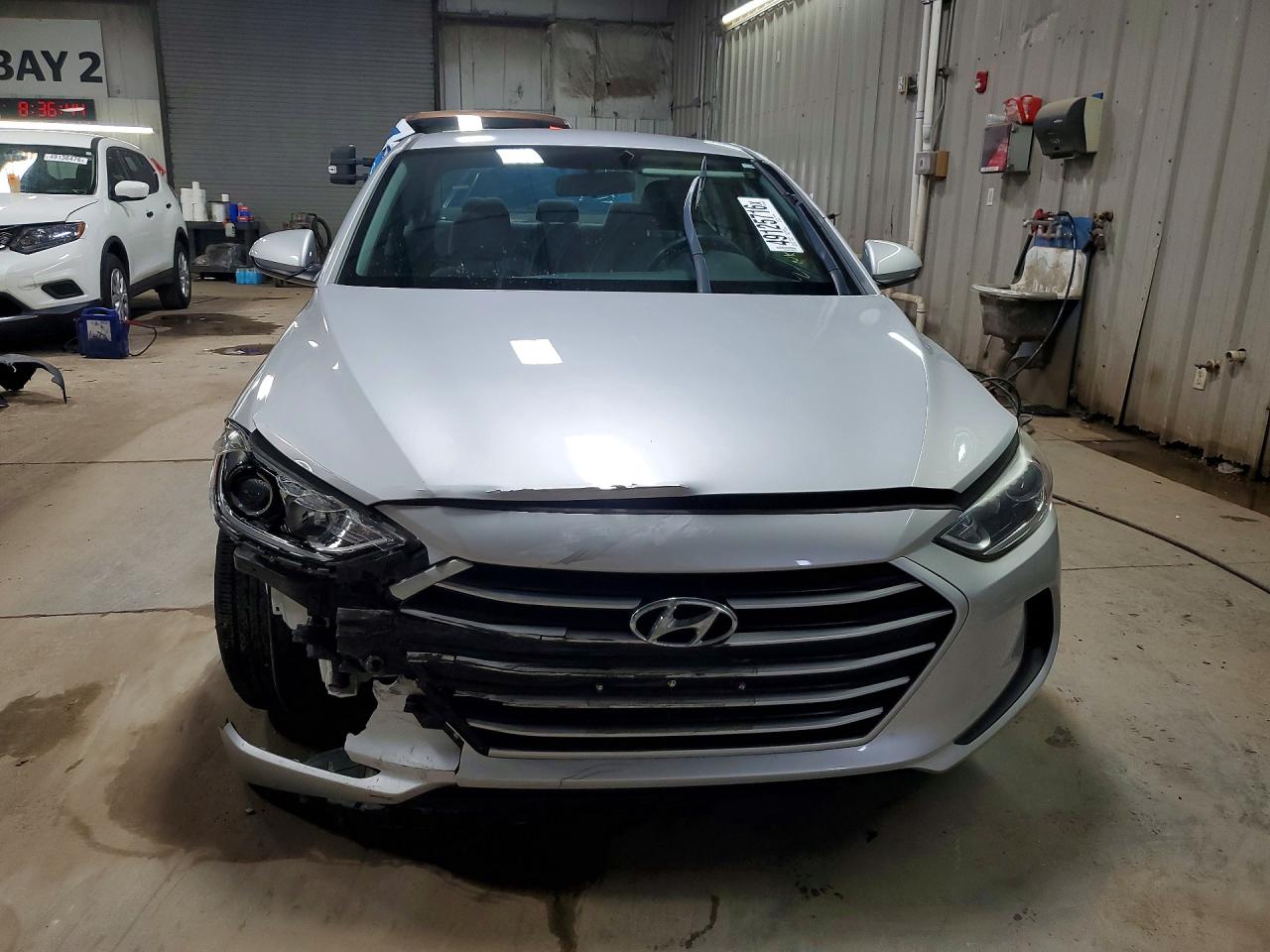 2017 HYUNDAI ELANTRA SE photo 9