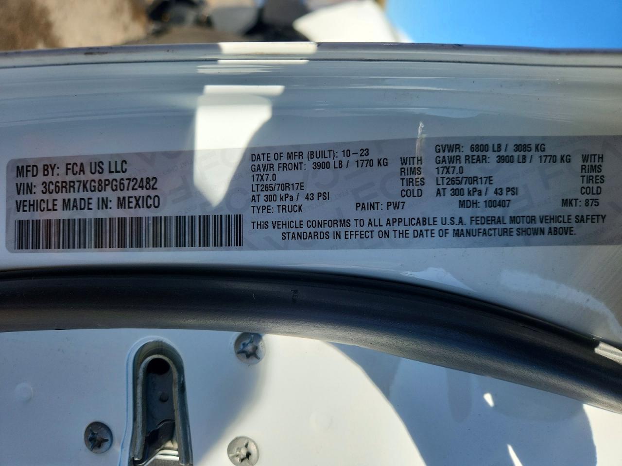 2023 RAM 1500 CLASSIC TRADESMAN photo 33