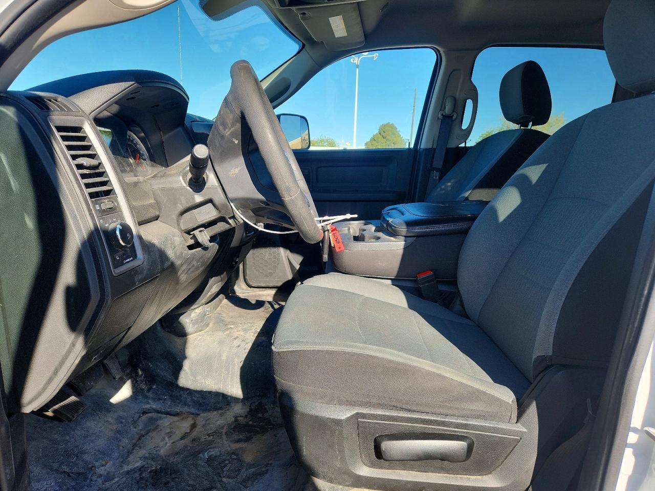 2023 RAM 1500 CLASSIC TRADESMAN photo 15