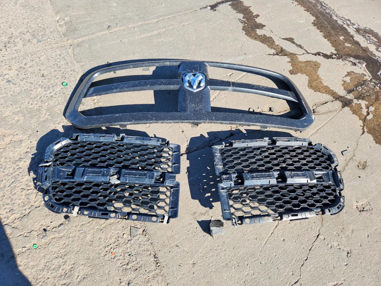 2023 RAM 1500 CLASSIC TRADESMAN photo 30