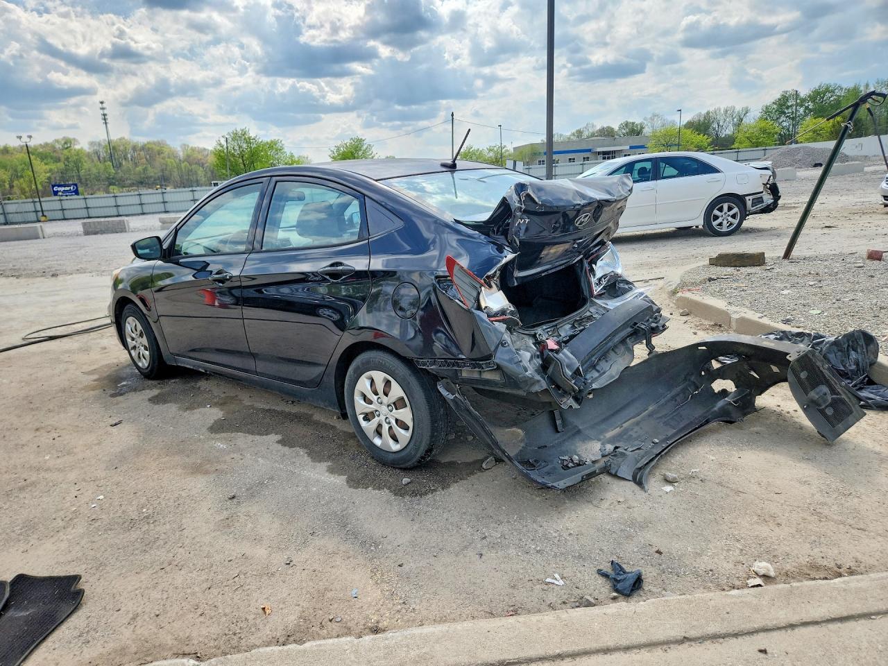 2016 HYUNDAI ACCENT SE photo 3
