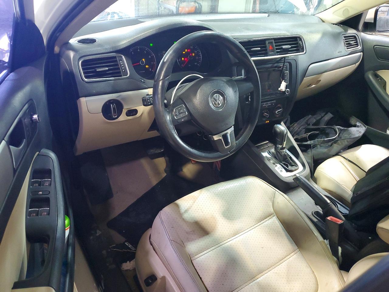 2013 VOLKSWAGEN JETTA SE photo 22