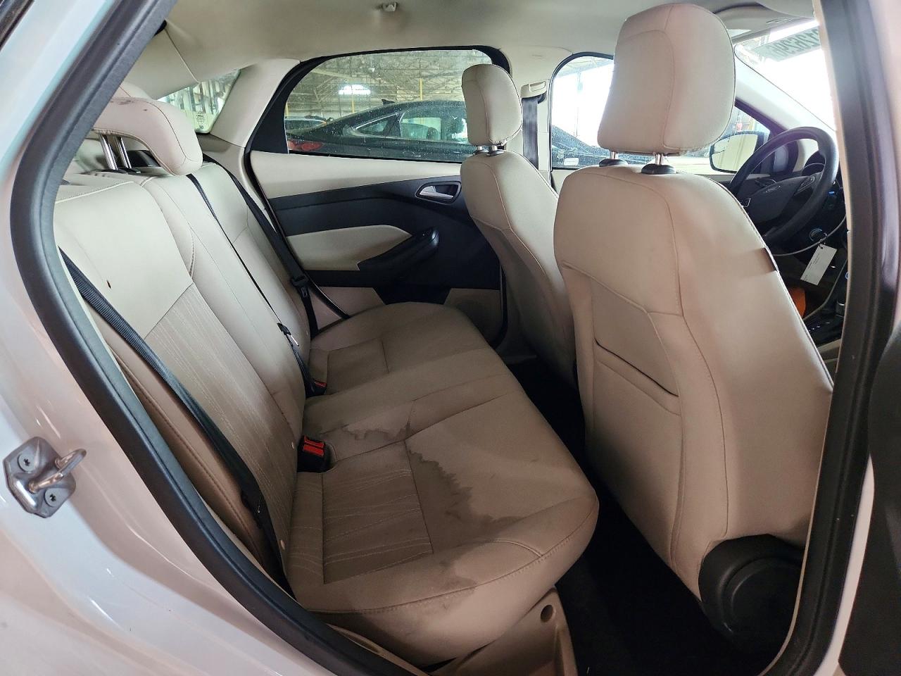 2018 FORD FOCUS SE photo 19