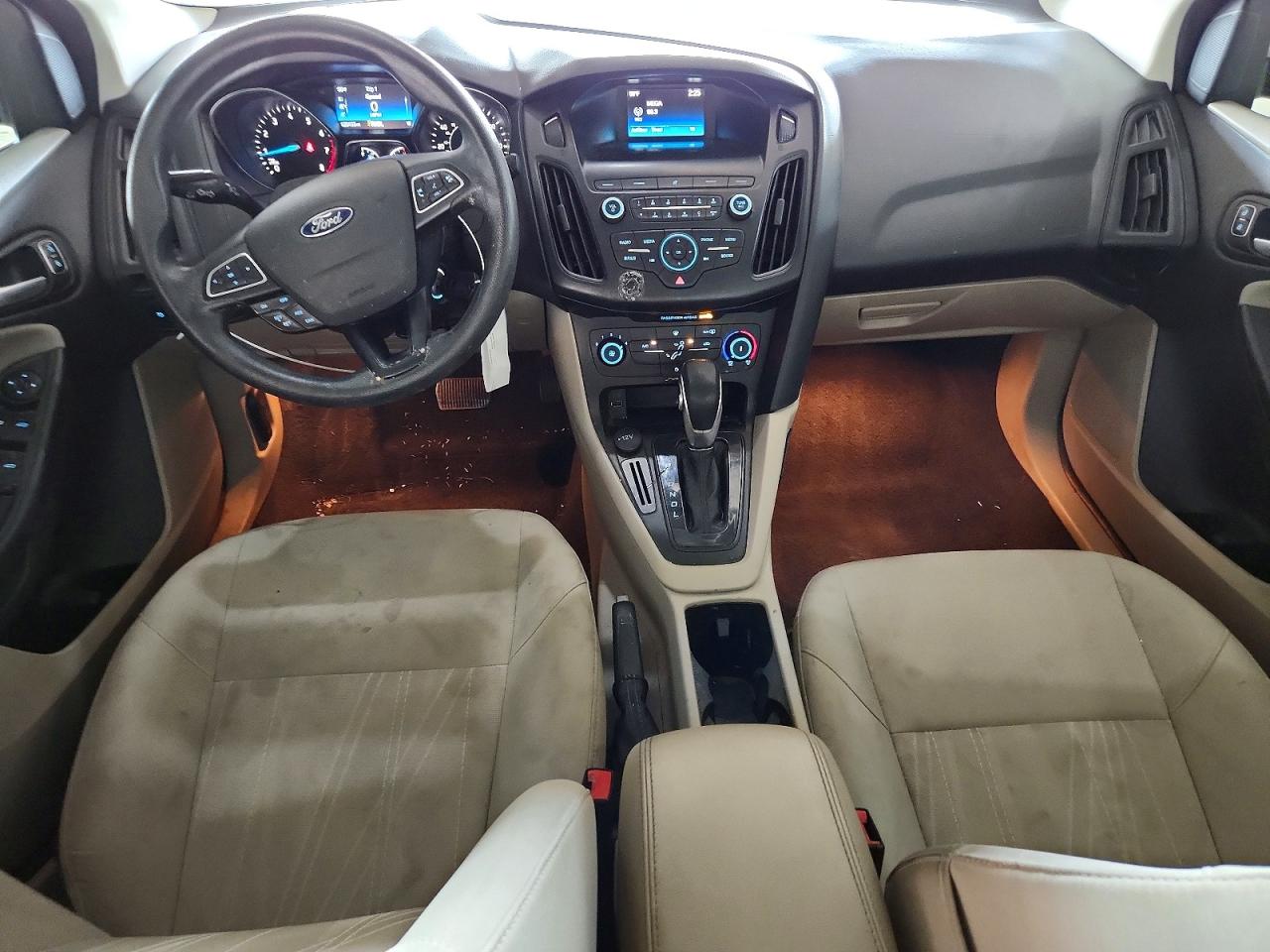 2018 FORD FOCUS SE photo 15