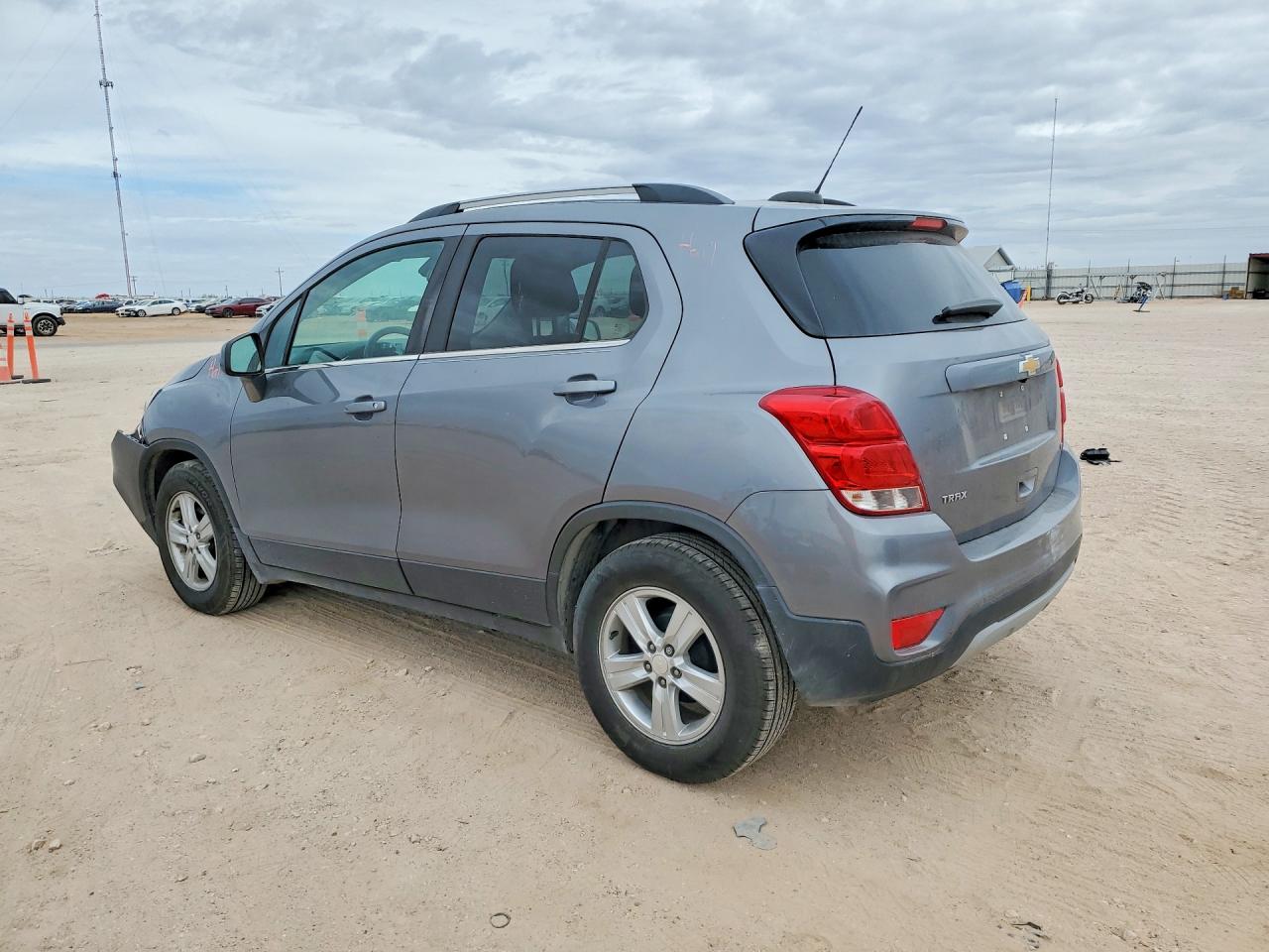 2020 CHEVROLET TRAX 1LT photo 4