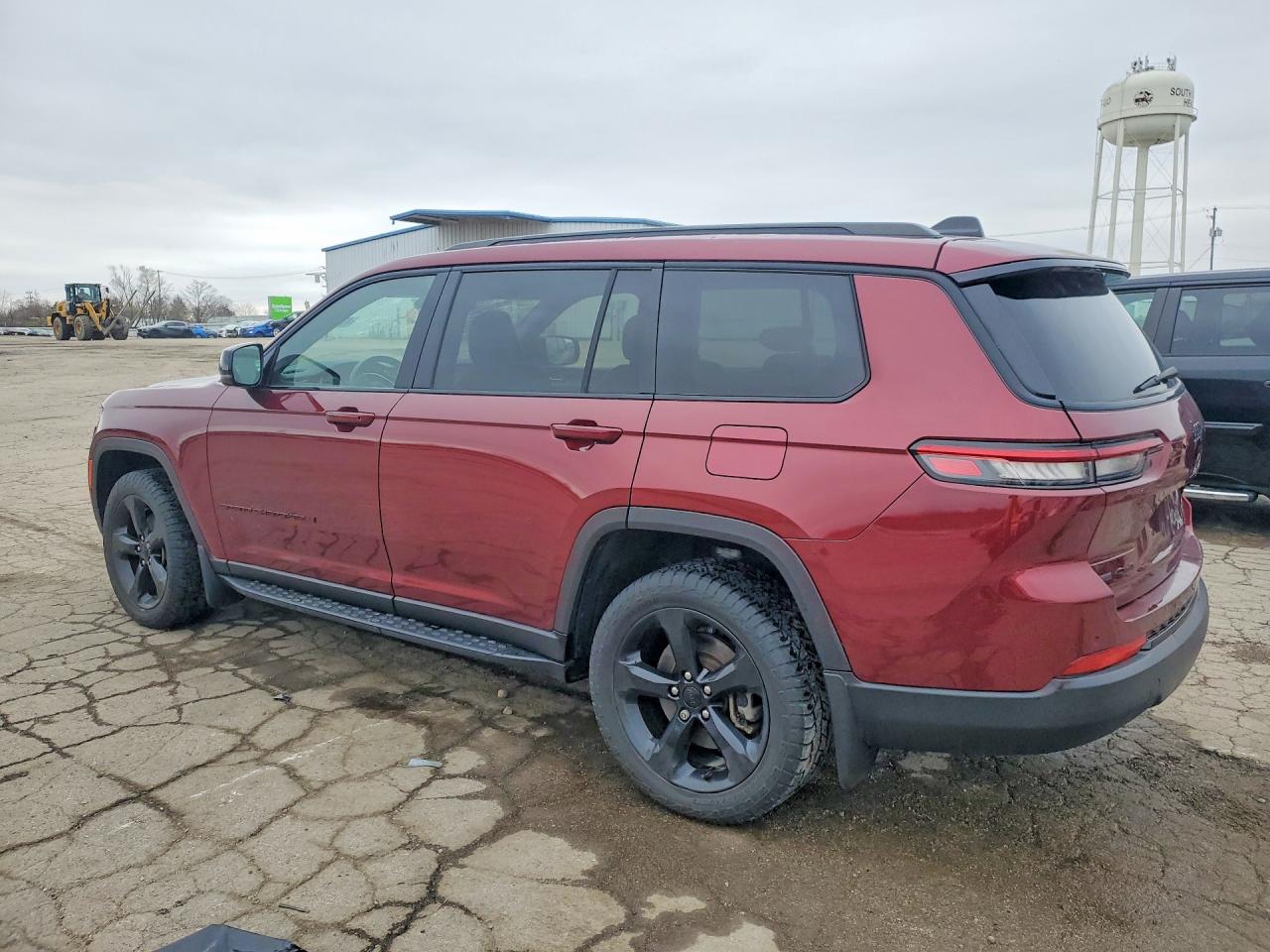 2022 JEEP GRAND CHEROKEE L LAREDO photo 3