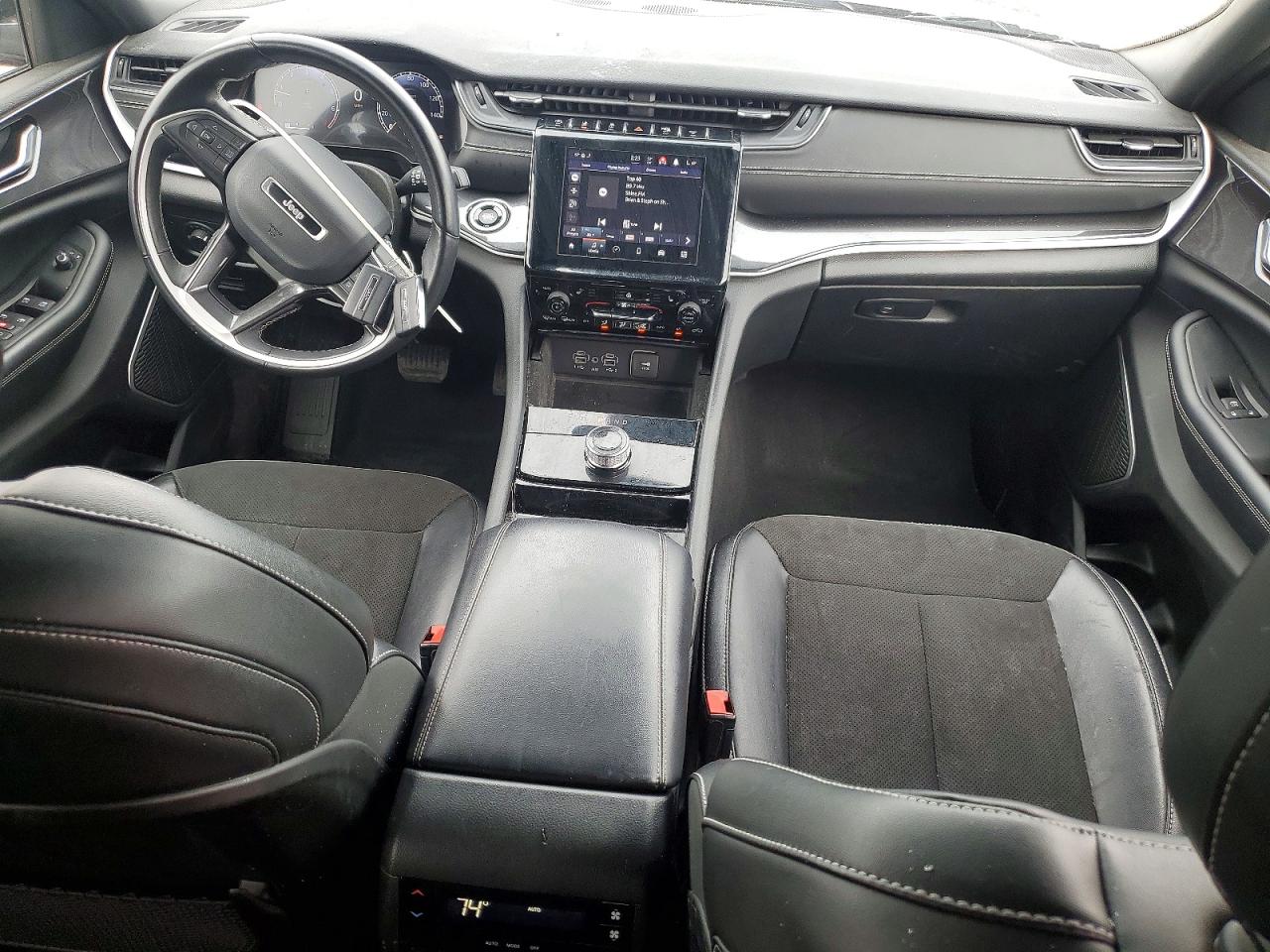 2022 JEEP GRAND CHEROKEE L LAREDO photo 15