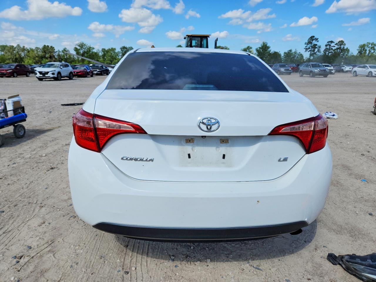 2019 TOYOTA COROLLA LE photo 11