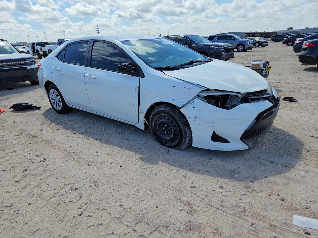 2019 TOYOTA COROLLA LE photo 7