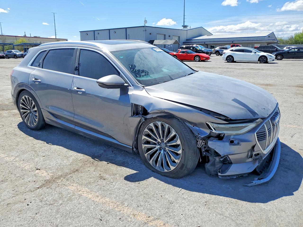 2019 AUDI E-TRON PRESTIGE photo 4