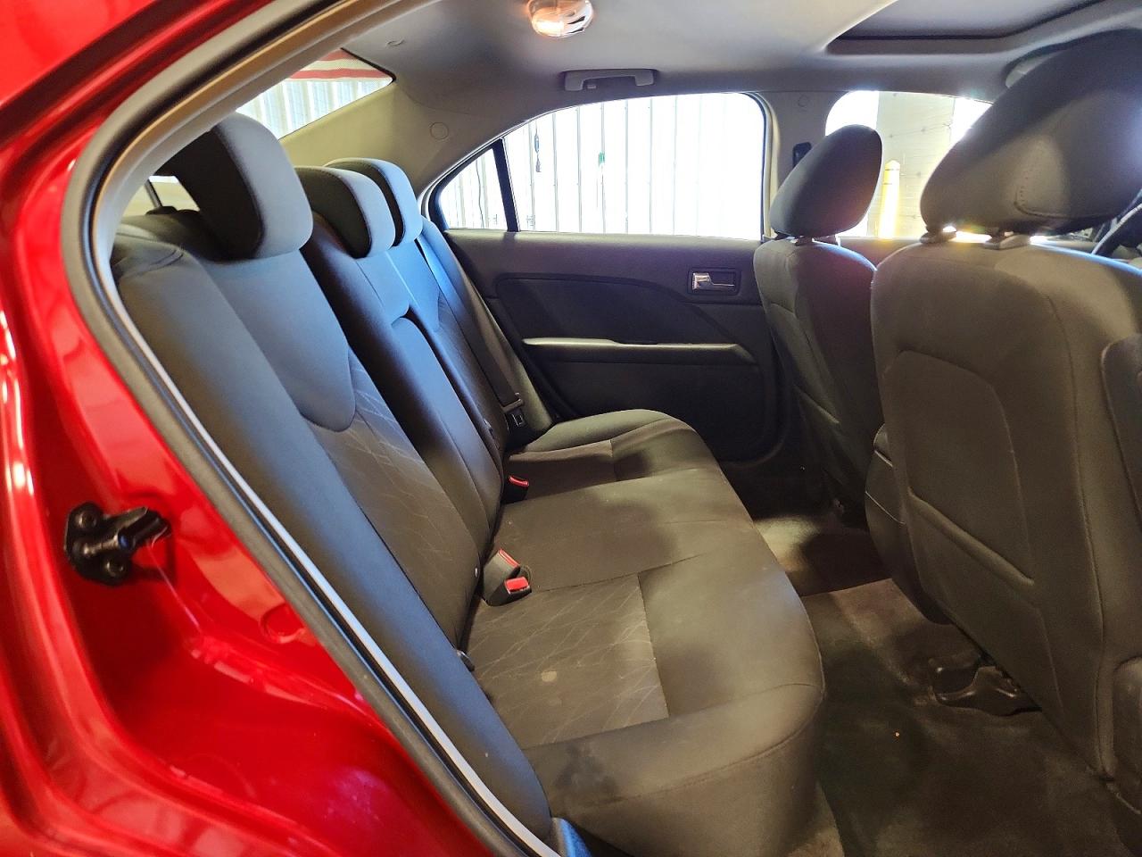 2010 MERCURY MILAN photo 10