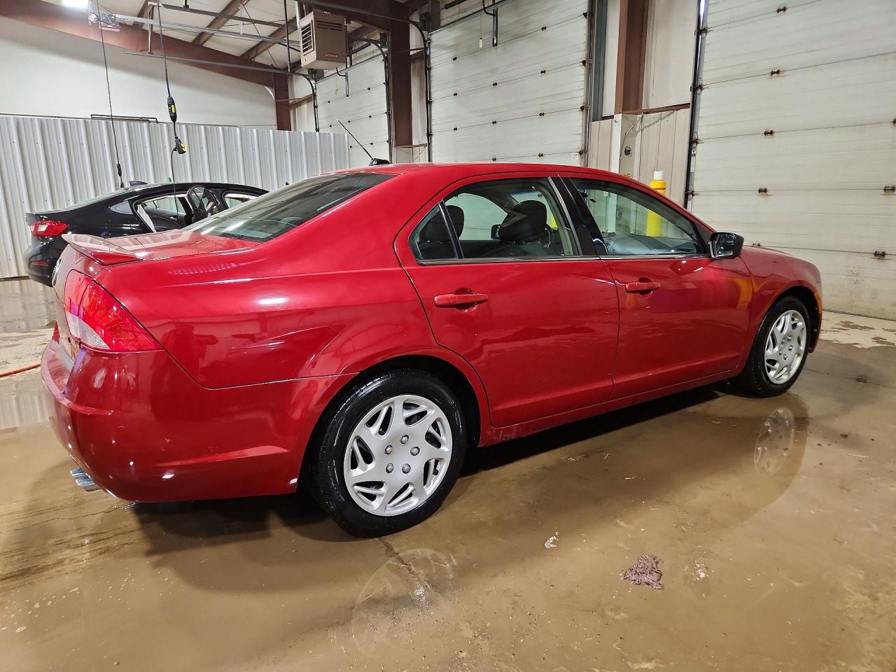 2010 MERCURY MILAN photo 3