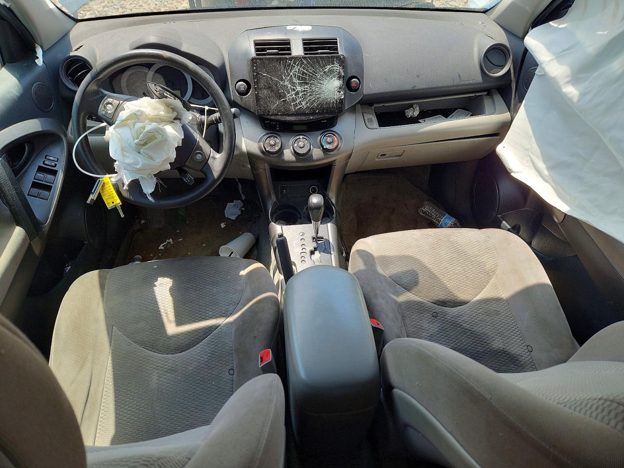 2011 TOYOTA RAV4 BASE photo 15