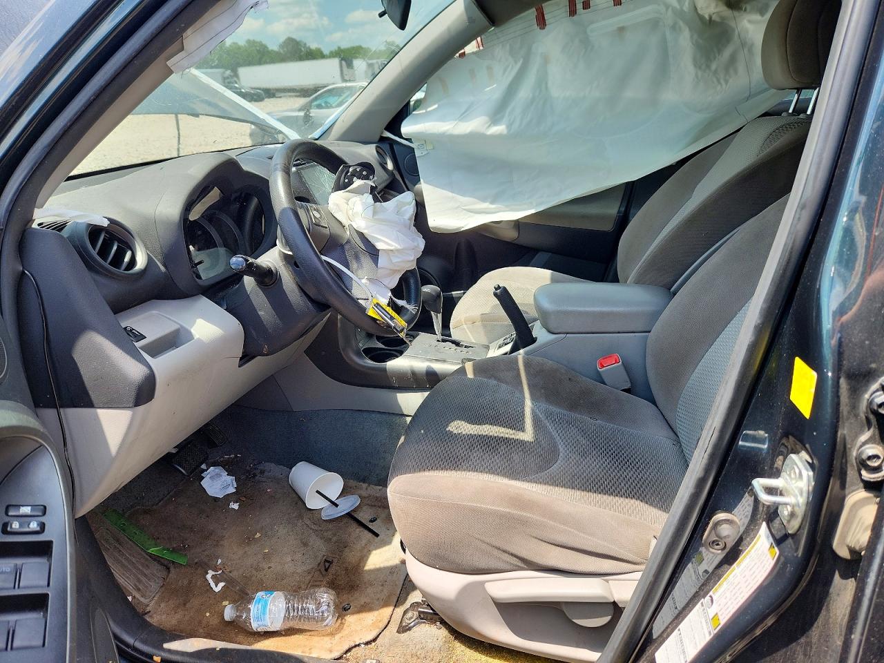 2011 TOYOTA RAV4 BASE photo 13