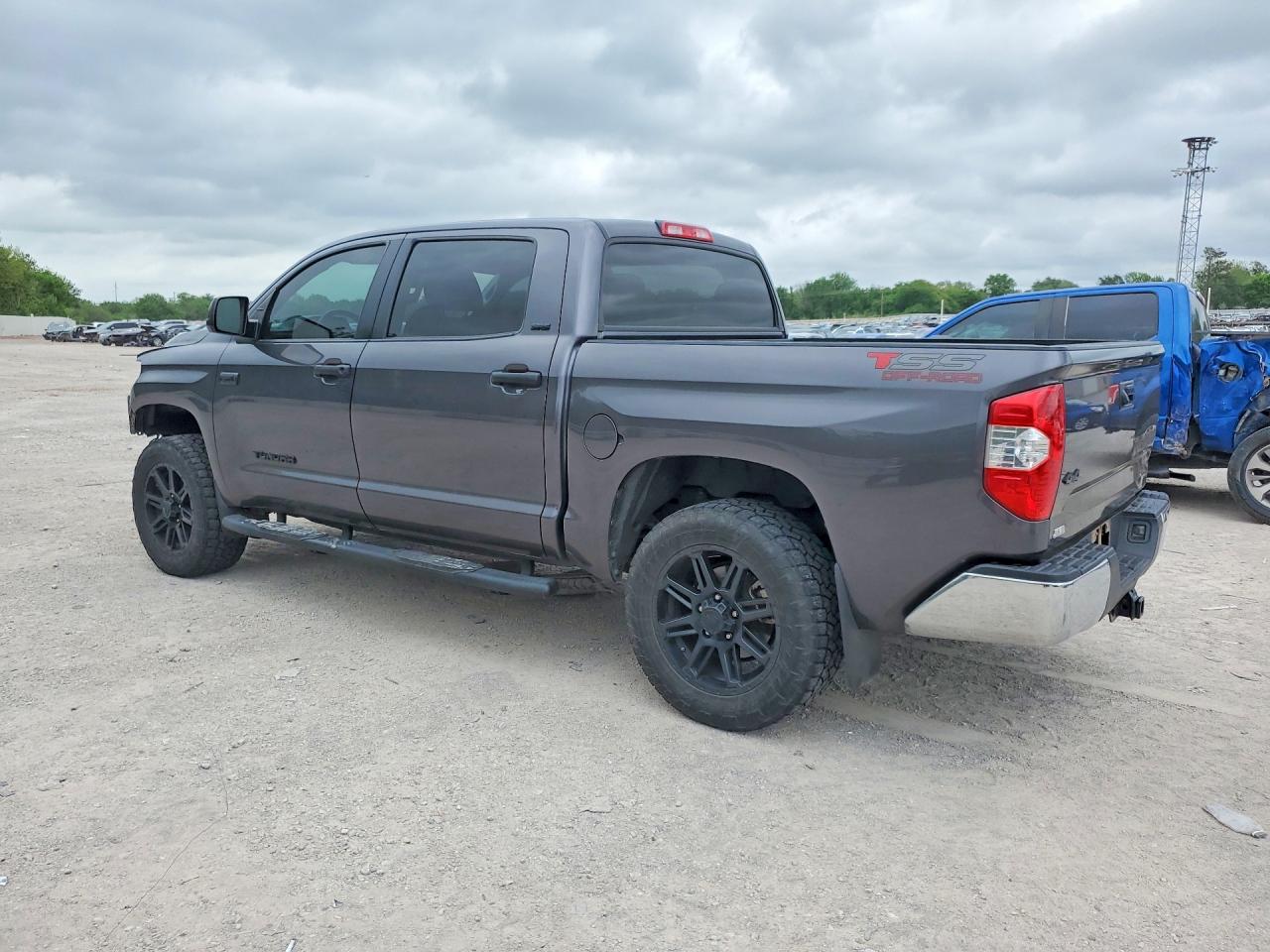 2018 TOYOTA TUNDRA SR5 photo 3